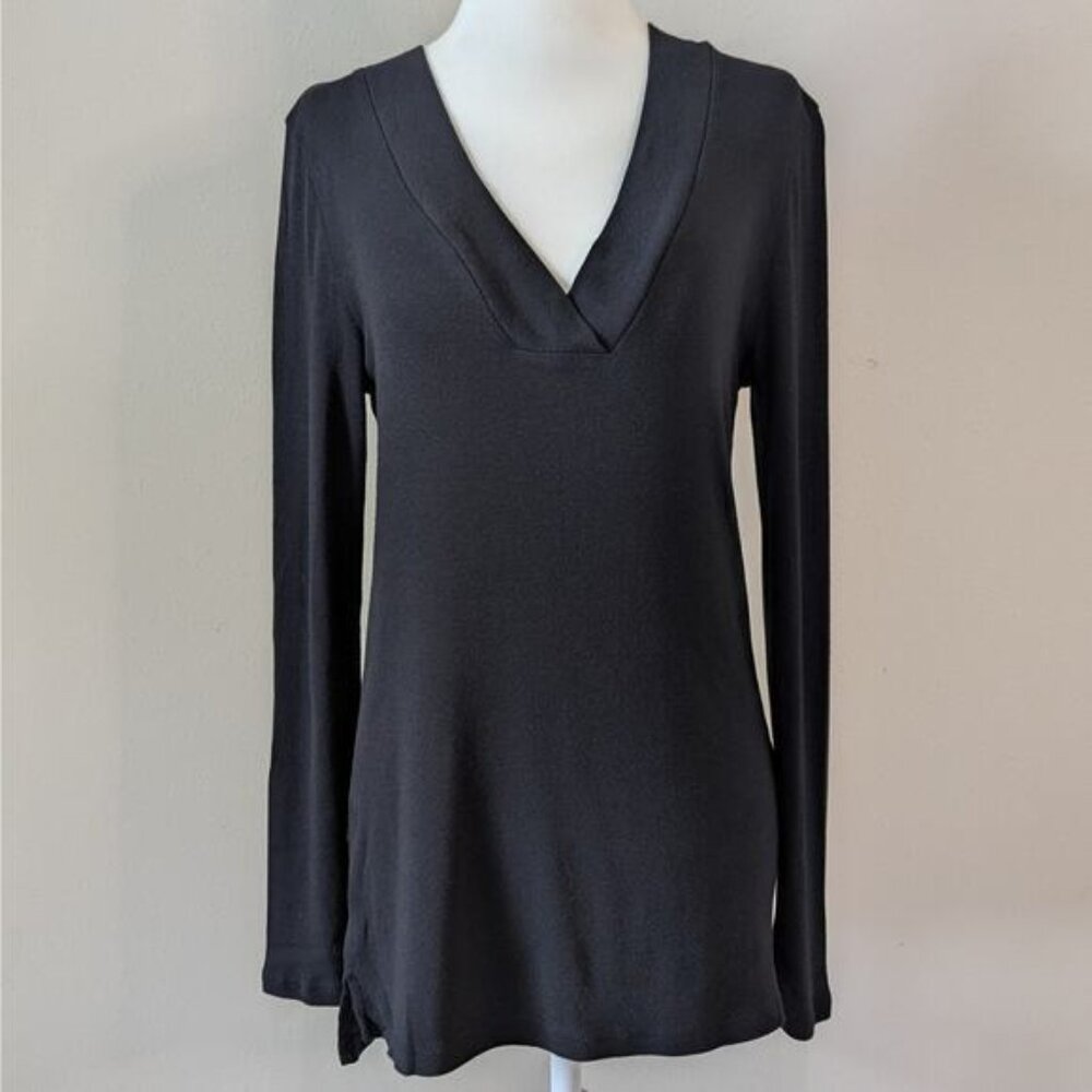Gap Factory Black V-Neck Long Sleeve Tee Size Medium Soft Basic Slit Hem